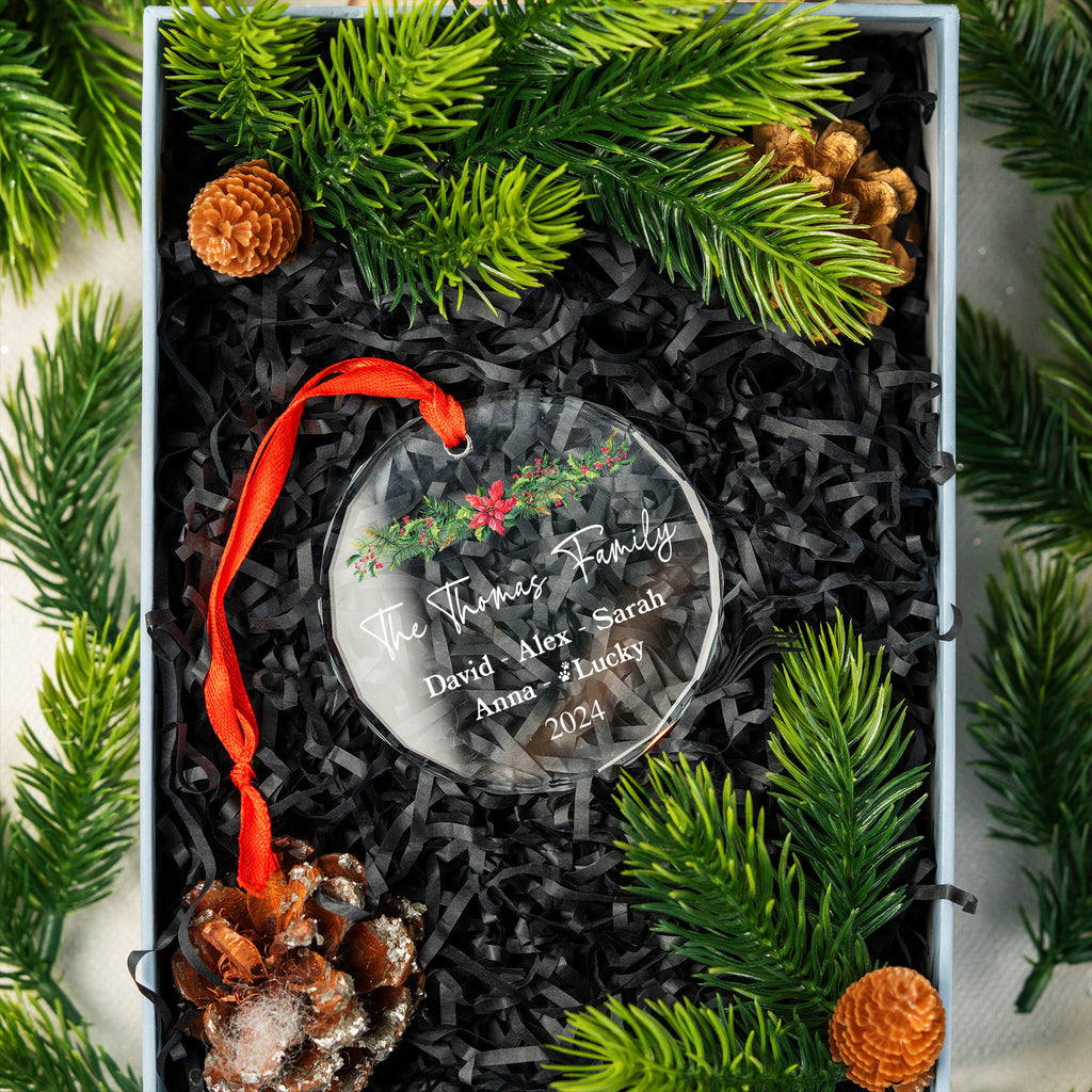 Personalized Christmas Tree Family Glass Ornament with Pets 2026, Family Gift - image 4